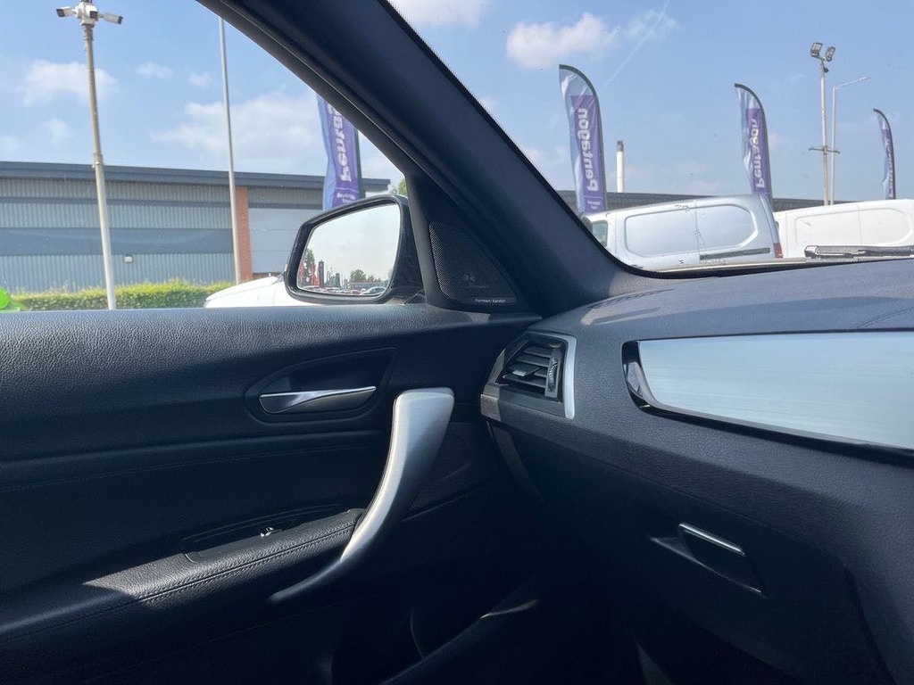 BMW 1 Series M140i Shadow Edition Step White #28