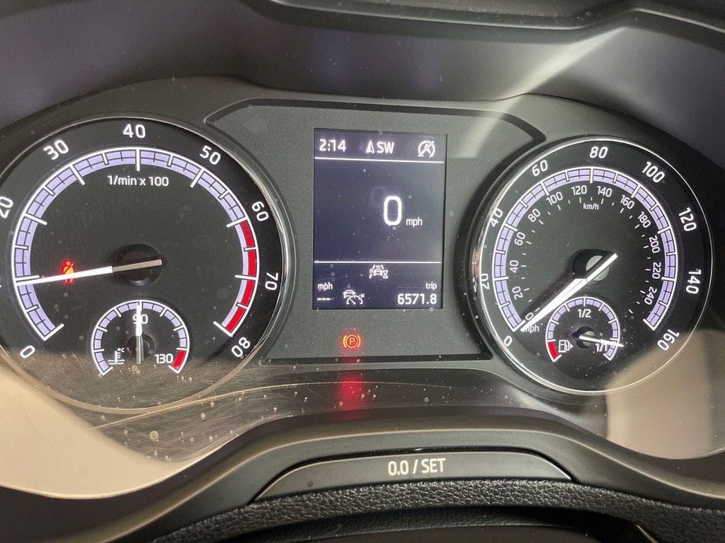 Skoda Karoq 1.5 Tsi Se Technology Grey #22
