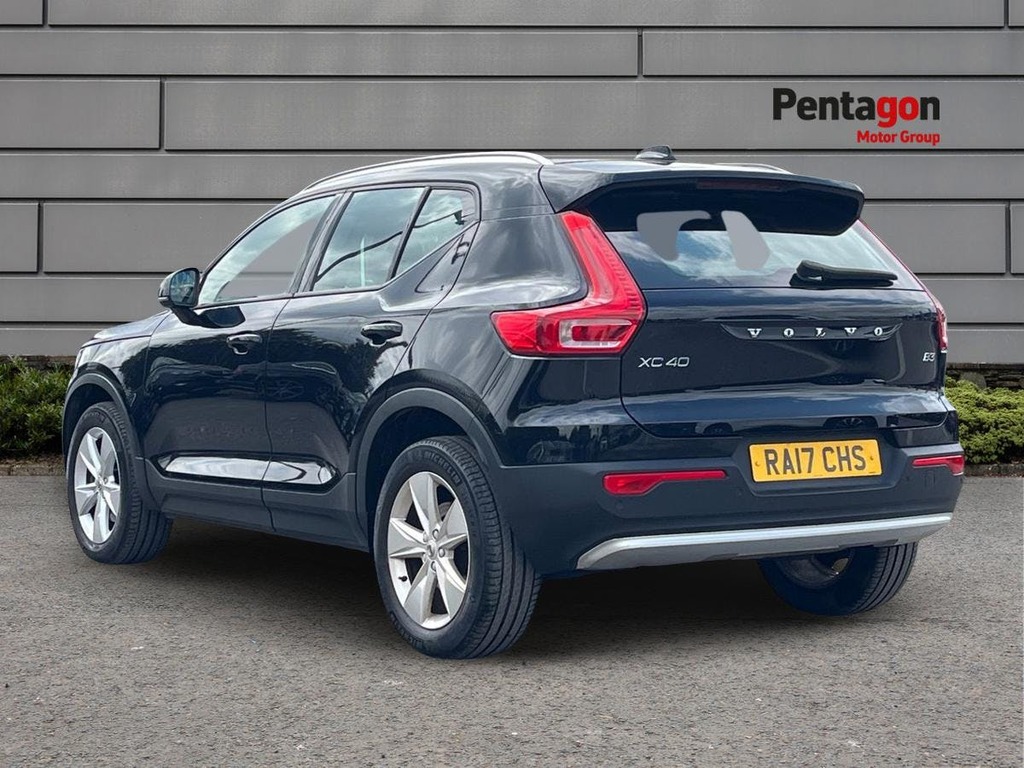 Volvo XC40 2.0 B3 Mhev Core Suv Hybrid Dct Eu NV72UWH Black #2