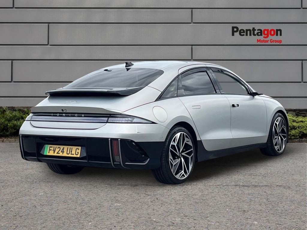 Hyundai Ioniq 6 77.4Kwh Ultimate Saloon 228 Ps Gold #4