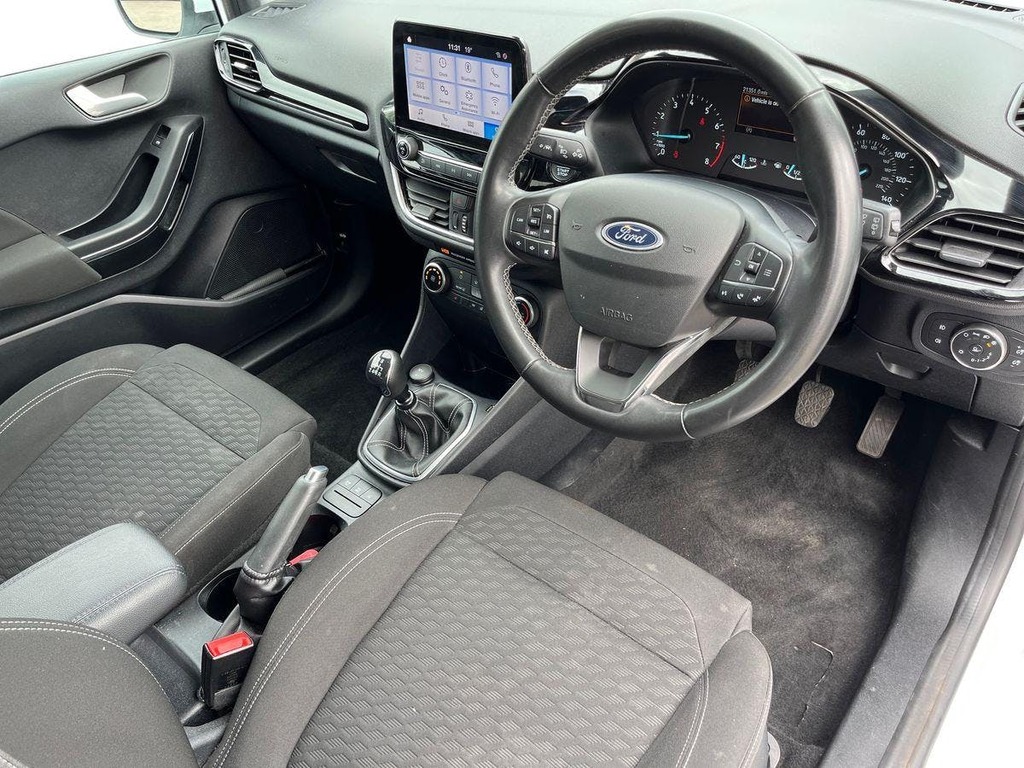 Ford Fiesta 1.0T Ecoboost Titanium Hatchback MD73CYH White #5