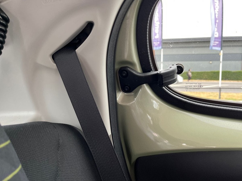 Peugeot 108 1.0 Allure Hatchback White #18