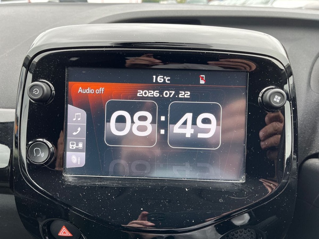 Peugeot 108 1.0 Allure Hatchback White #20