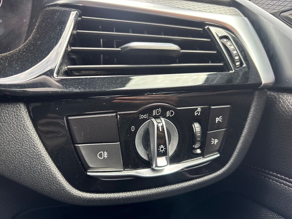 BMW 6 Series Gran Turismo Hatchback White #19