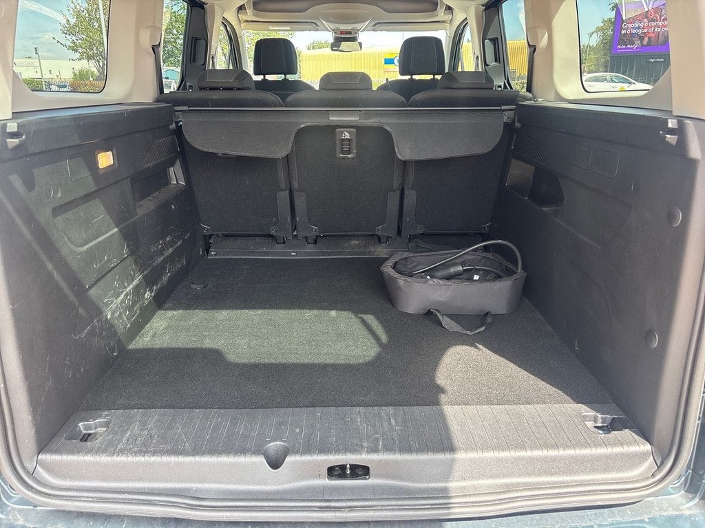 Vauxhall Combo-e Life 100Kw Ultimate XL 52Kwh 2025 Grey #10