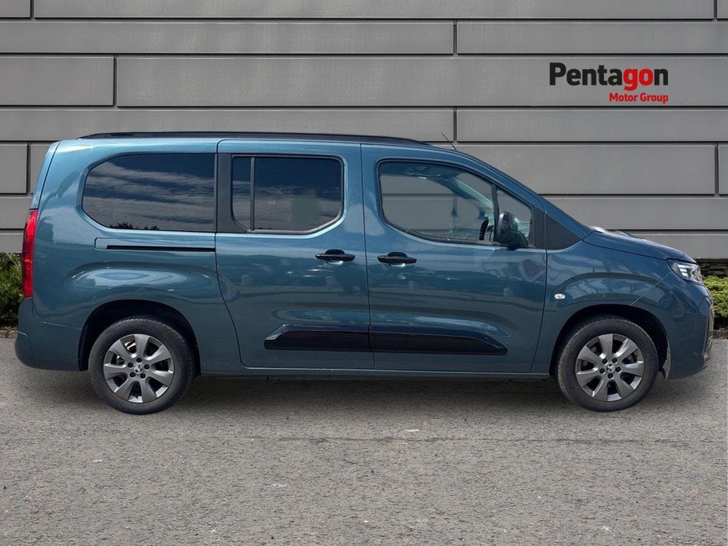 Vauxhall Combo-e Life 100Kw Ultimate XL 52Kwh 2025 Grey #11