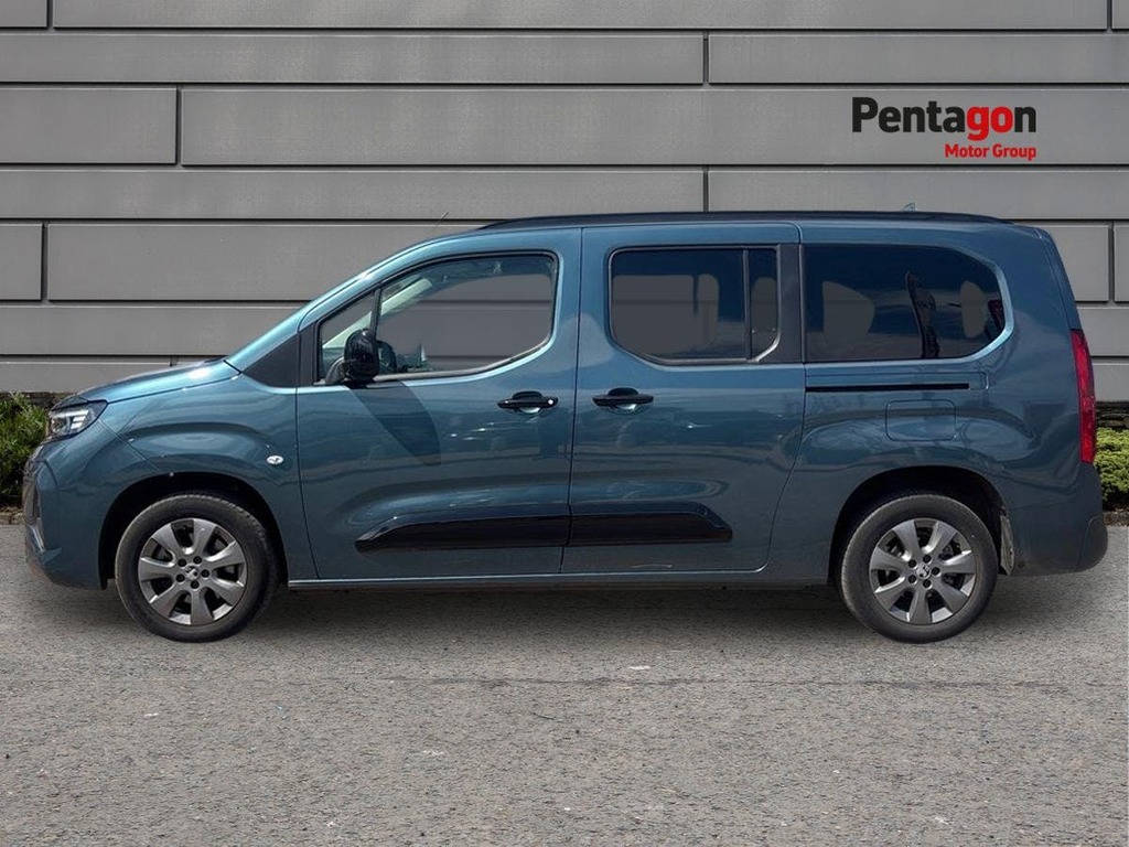 Vauxhall Combo-e Life 100Kw Ultimate XL 52Kwh 2025 Grey #12