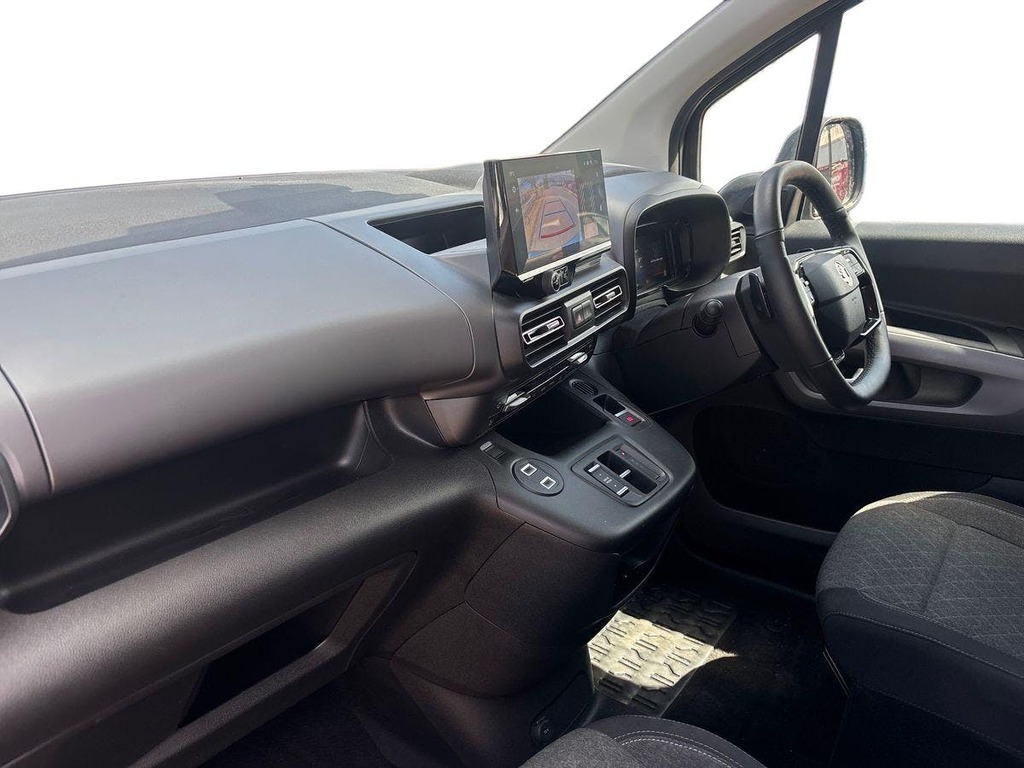 Vauxhall Combo-e Life 100Kw Ultimate XL 52Kwh 2025 Grey #7