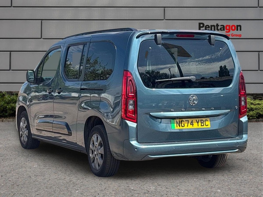 Vauxhall Combo-e Life 52Kwh Ultimate Xl Mpv 11Kw Char Blue #2