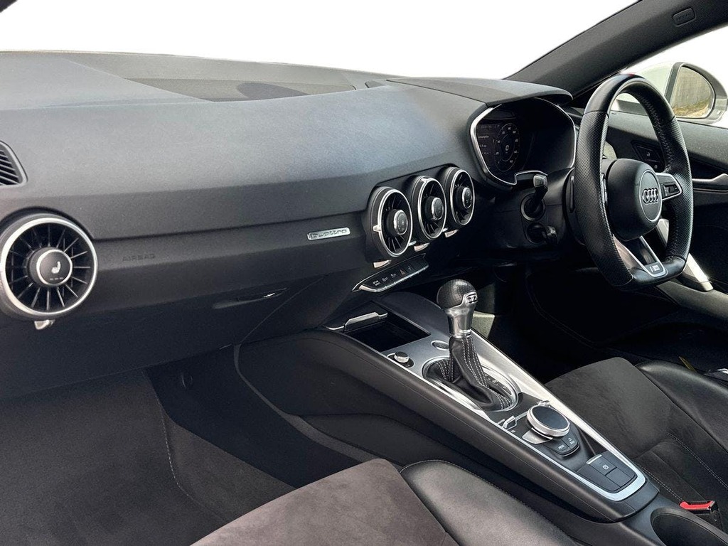 Audi TT 1.8T Fsi Black Edition S Tronic #7