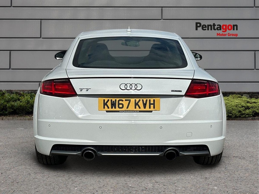 Audi TT 1.8T Fsi Black Edition S Tronic #14