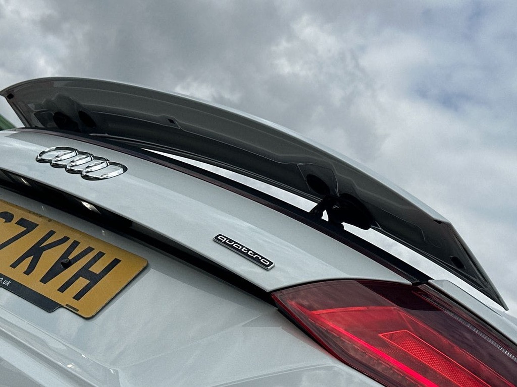 Audi TT 1.8T Fsi Black Edition S Tronic #33