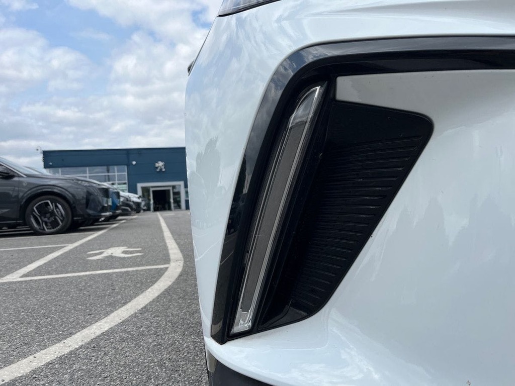 MG MG4 125Kw Se Ev 51Kwh White #19
