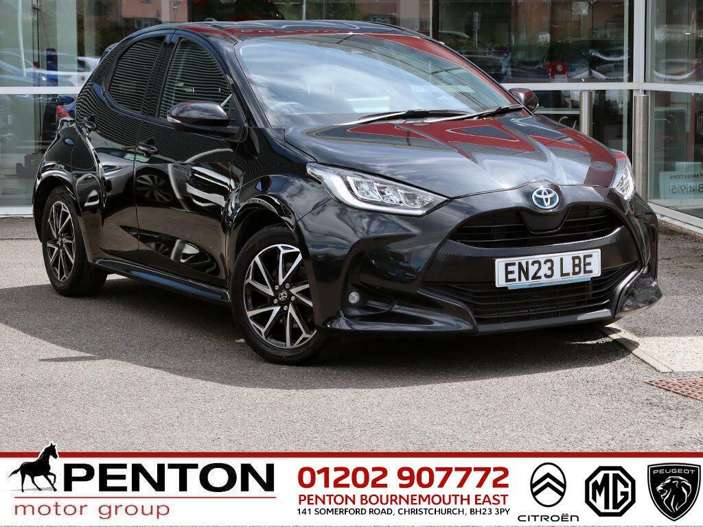 Toyota Yaris 1.5 Vvt-h Design E-cvt Euro 6 Ss Black