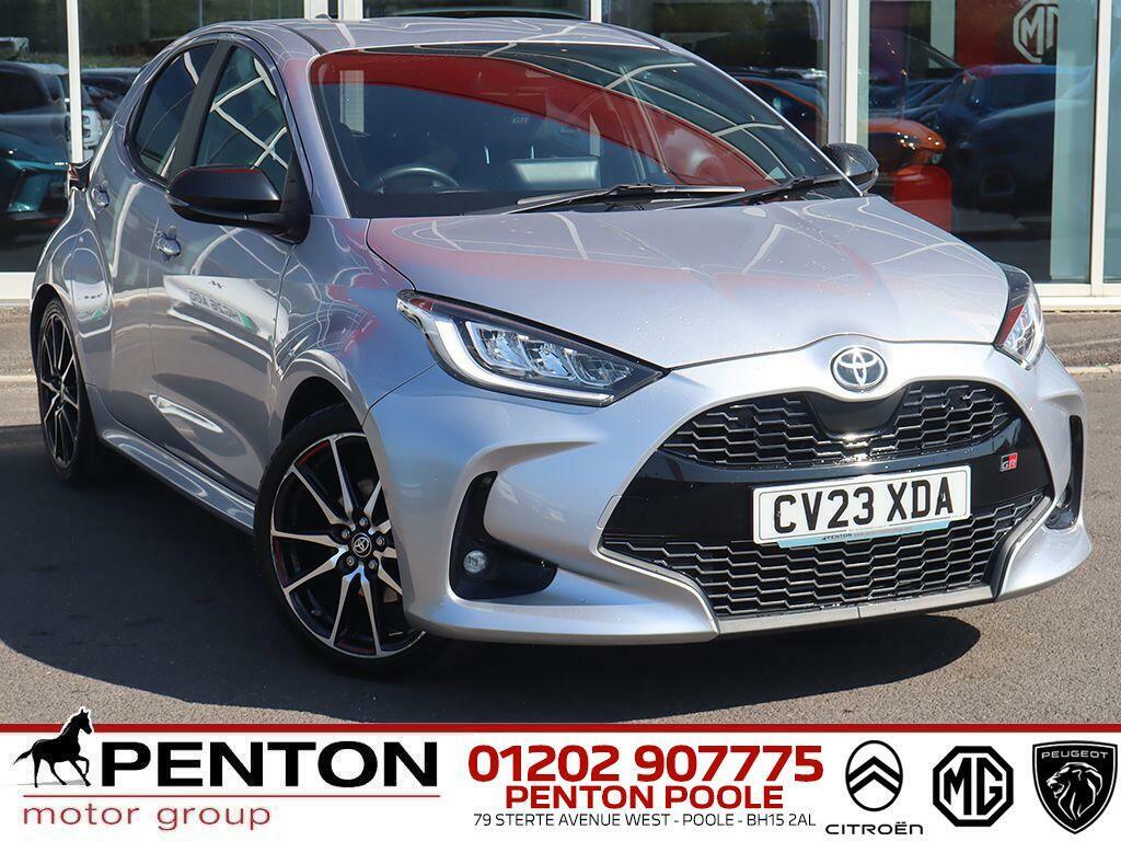Toyota Yaris 1.5 Vvt-h Gr Sport E-cvt Euro 6 Ss Silver