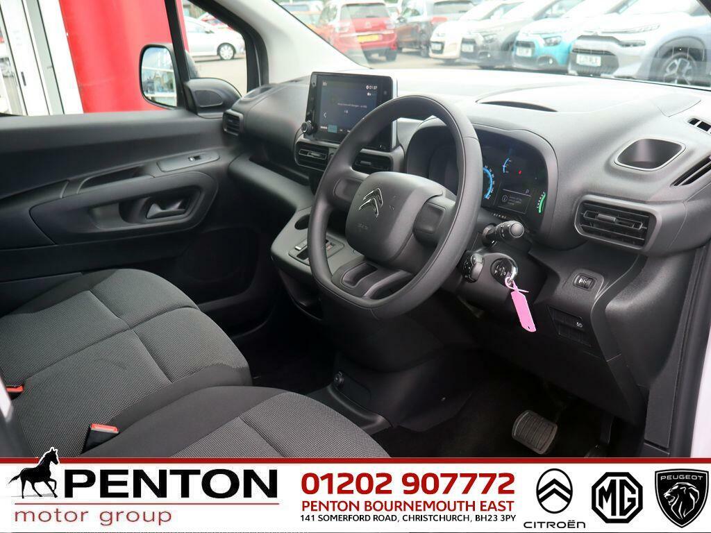 Citroen e-Berlingo 52Kwh Plus XL Mpv 7.4Kw Charger Black #8