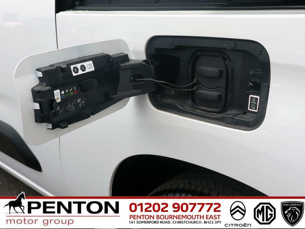 Citroen e-Berlingo 52Kwh Plus XL Mpv 7.4Kw Charger Black #20
