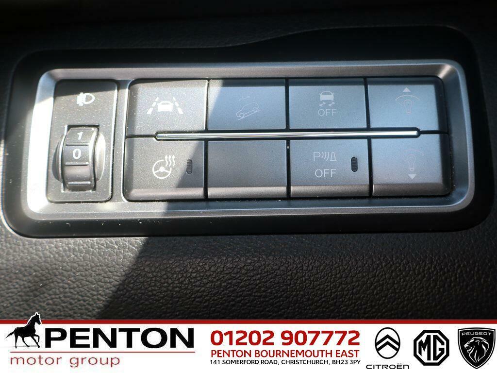 SsangYong Tivoli 1.5P Ultimate Nav Euro 6 Ss White #18
