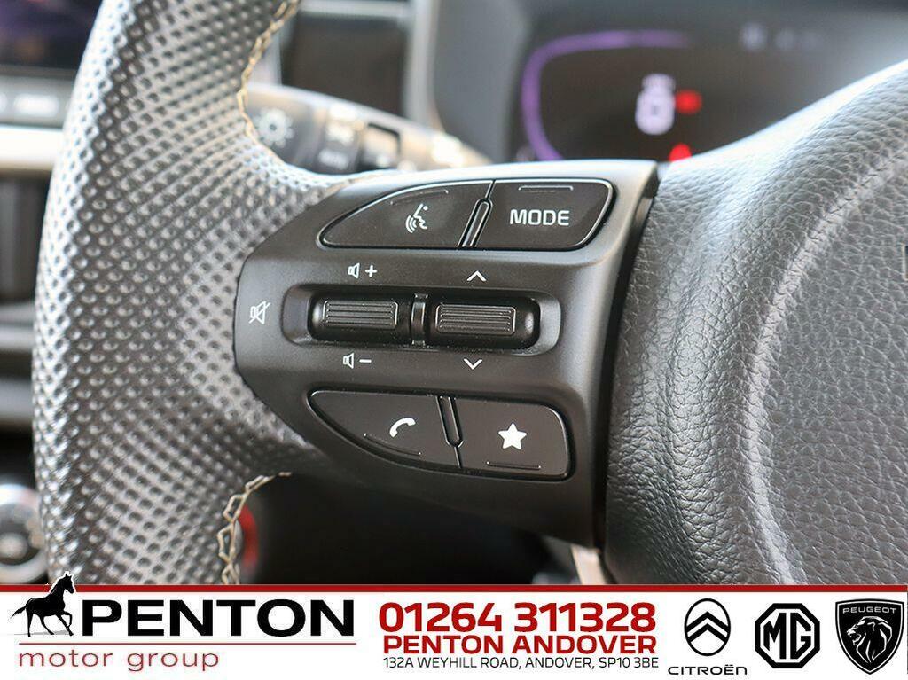 Kia Picanto 1.0 2 White #9