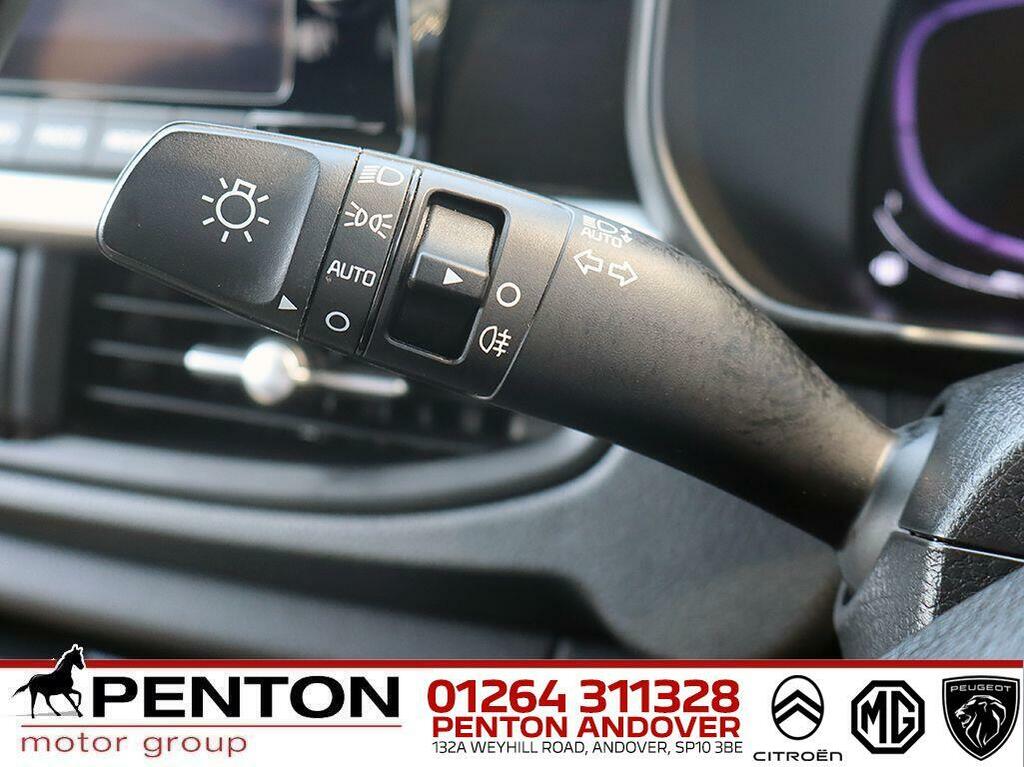 Kia Picanto 1.0 2 White #11