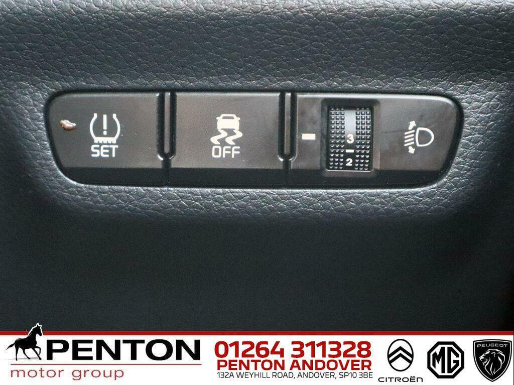 Kia Picanto 1.0 2 White #17