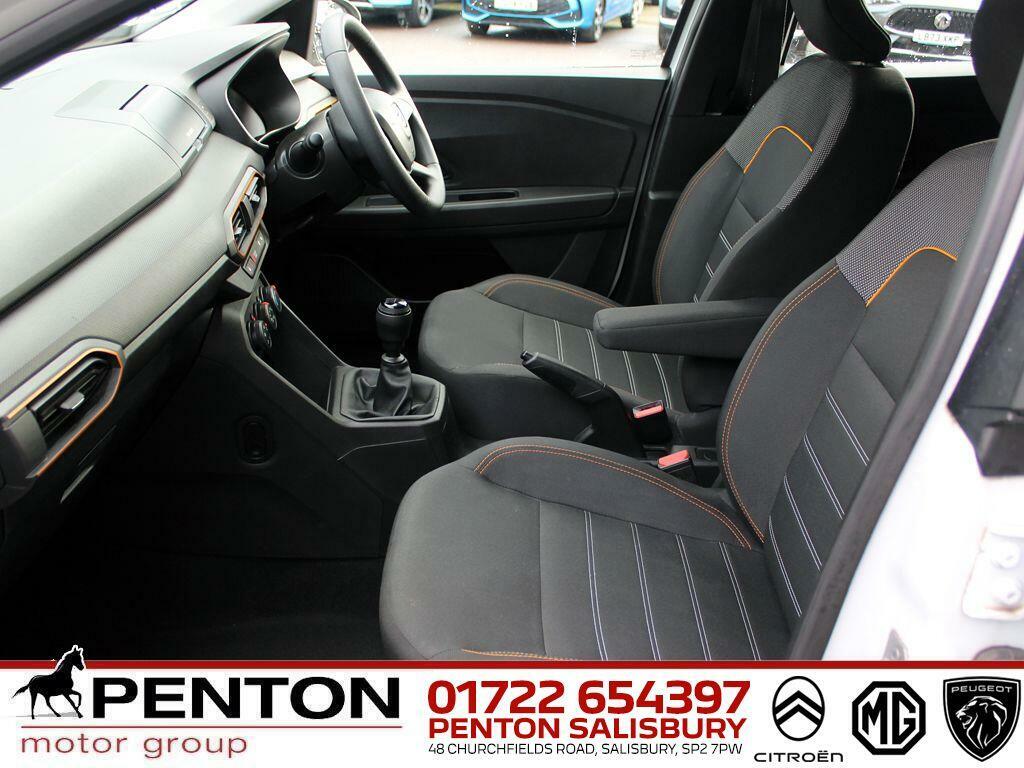 Dacia Sandero Stepway 1.0 Tce Essential Euro 6 Ss White #2