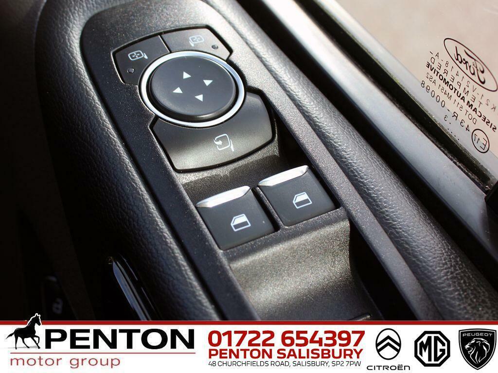 Ford Tourneo Custom 320 Ecoblue Titanium Minibus Silver #18