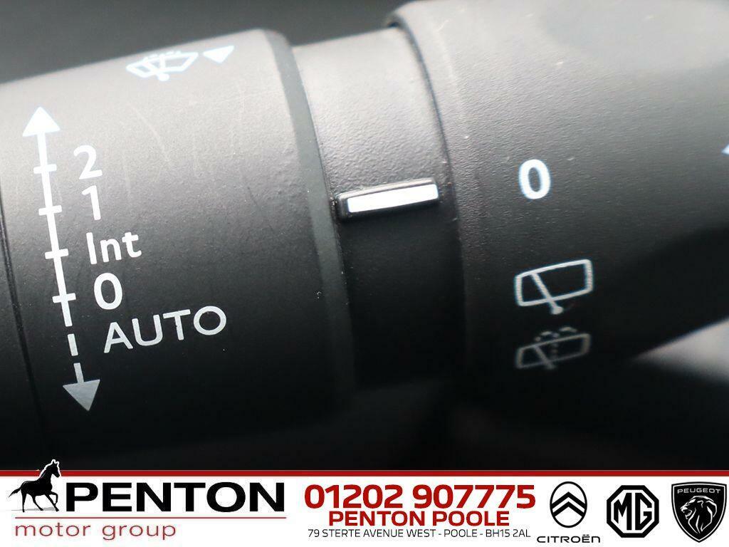 Peugeot e-2008 1.2 Puretech Allure Premium Grey #16