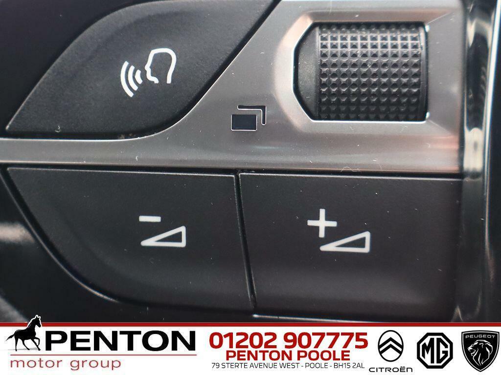 Peugeot e-2008 1.2 Puretech Allure Premium Grey #14