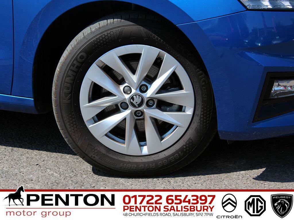 Skoda Fabia 1.0 Tsi Se Edition Blue #7