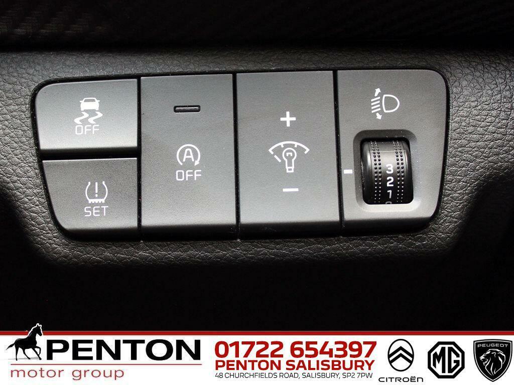 Kia Stonic 1.0T Gdi 99 2 Red #17