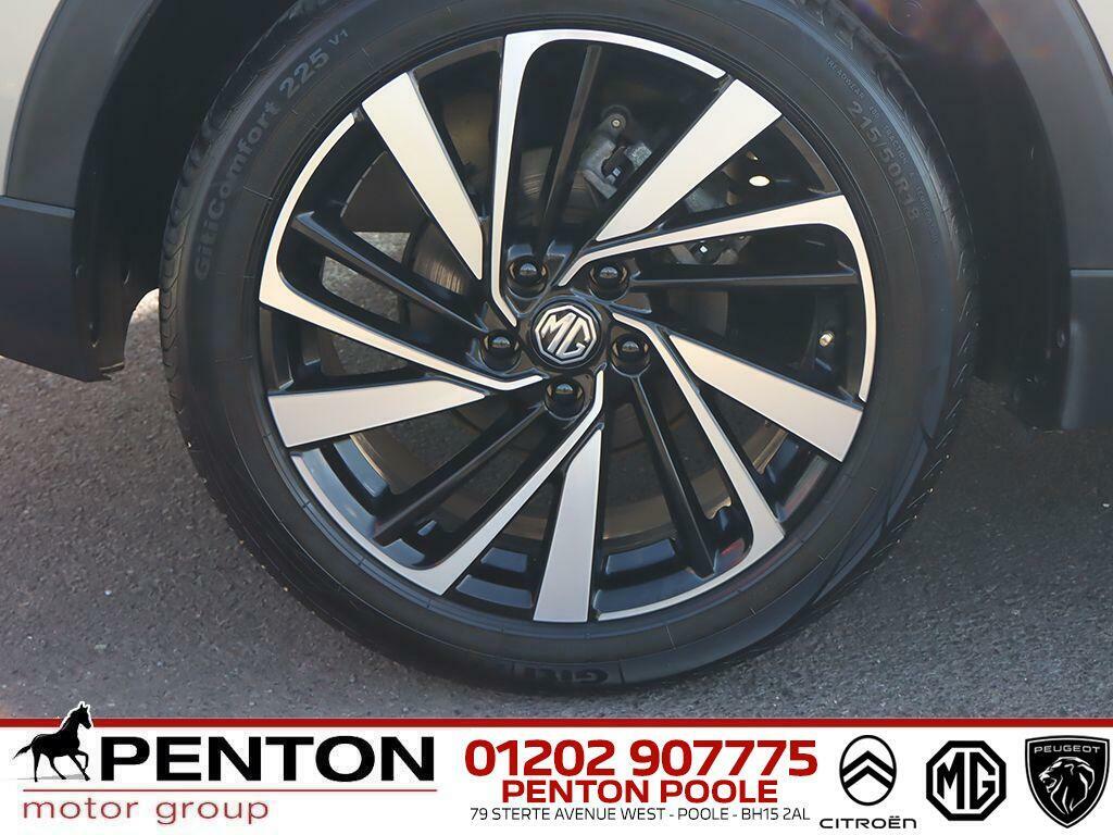 MG ZS 1.0T Gdi Exclusive Dct Black #19