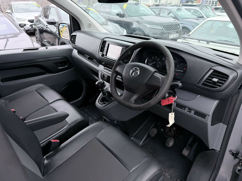 Vauxhall Vivaro 2.0 Turbo D 3100 Sportive Crew Van L1 H1 Euro 6 S White #17
