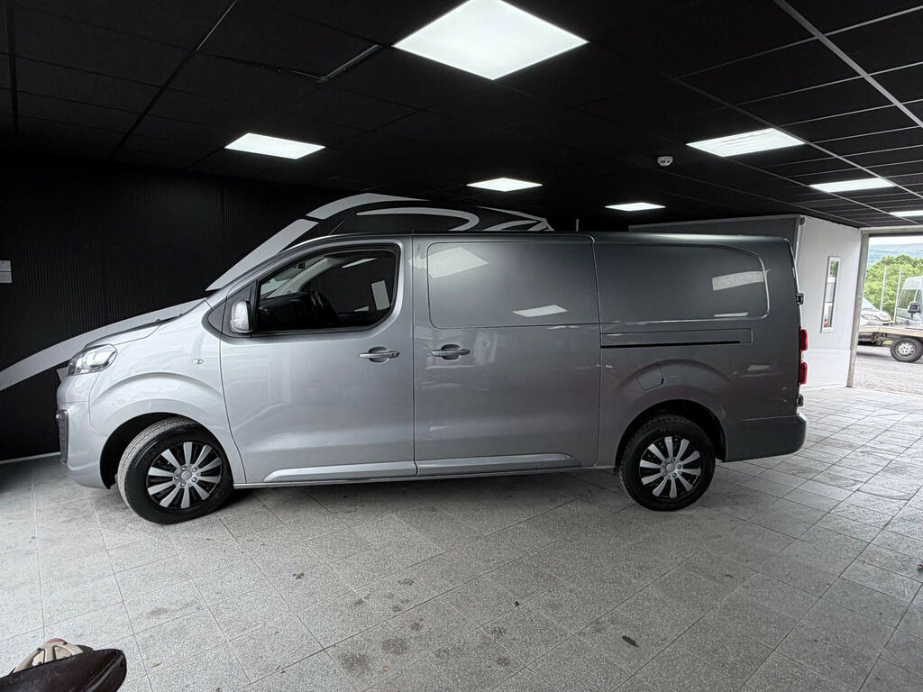 Vauxhall Vivaro 2.0 Turbo D 3100 Sportive Crew Van L1 H1 Euro 6 S White #16