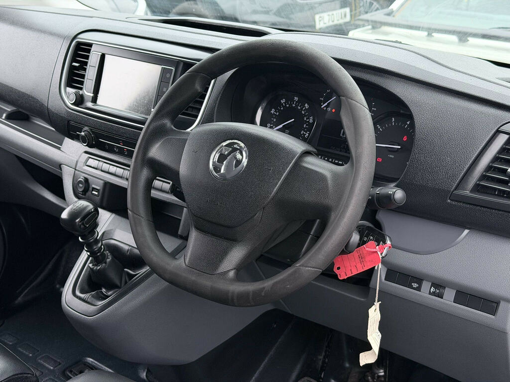 Vauxhall Vivaro 2.0 Turbo D 3100 Sportive Crew Van L1 H1 Euro 6 S White #19