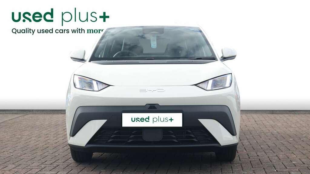 Byd Dolphin 65Kw Active 30Kwh DF26NBK White #4