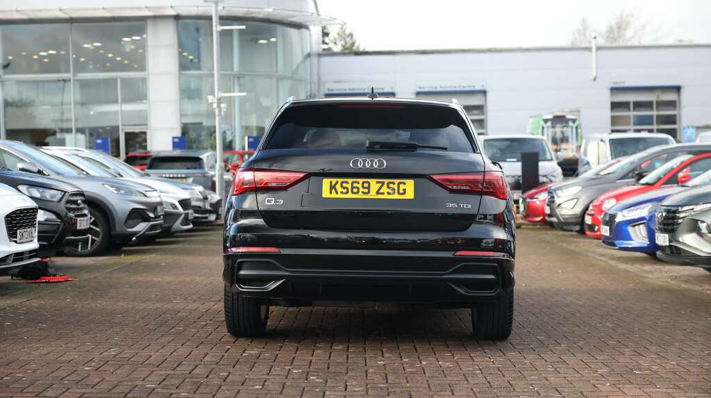 Audi Q3 35 Tdi S Line S Tronic KS69ZSG Black #6