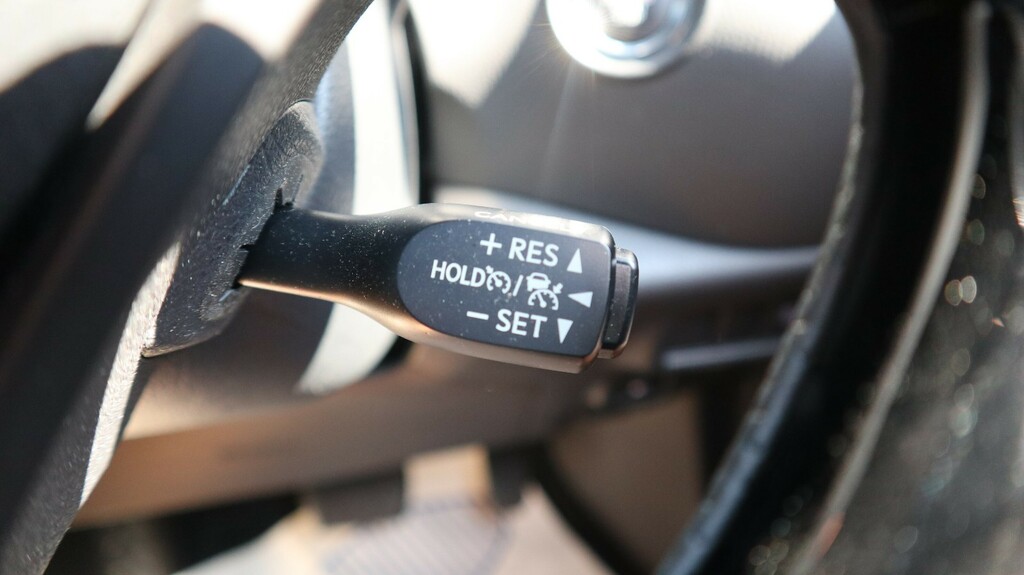 Toyota C-Hr 1.8 Hybrid Icon Cvt Grey #38