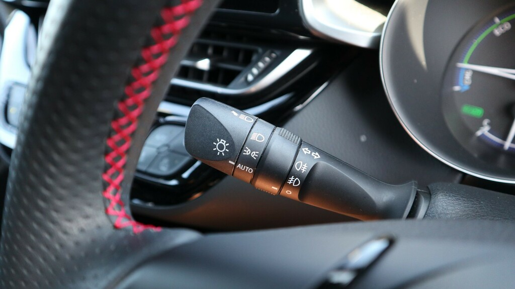 Toyota C-Hr 1.8 Hybrid Icon Cvt Grey #29