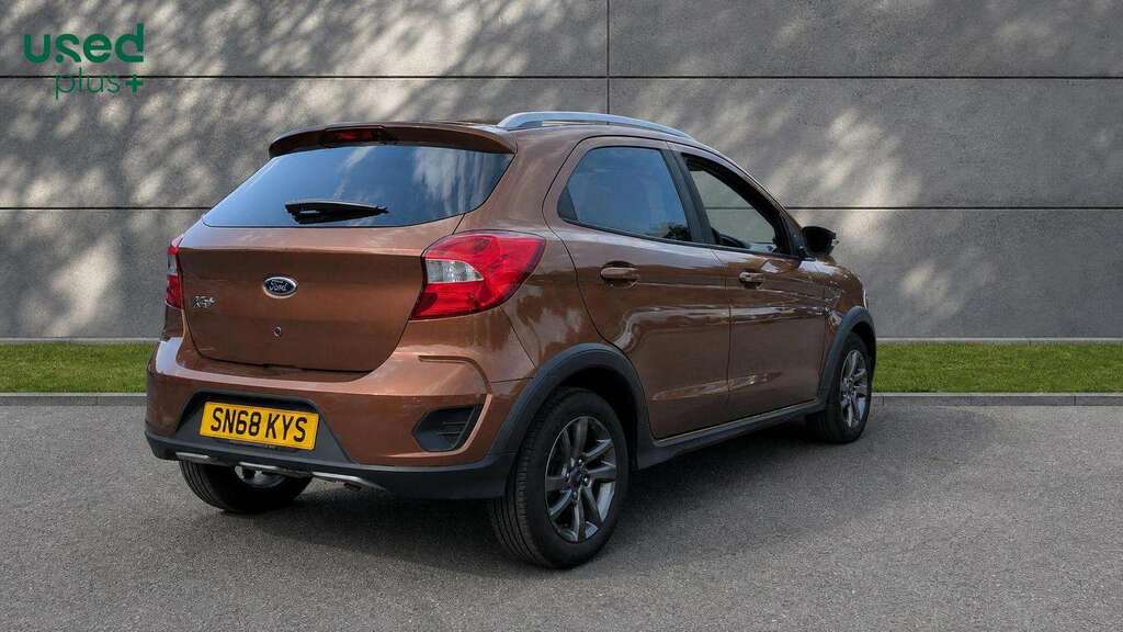 Ford KA+ Active Black #8