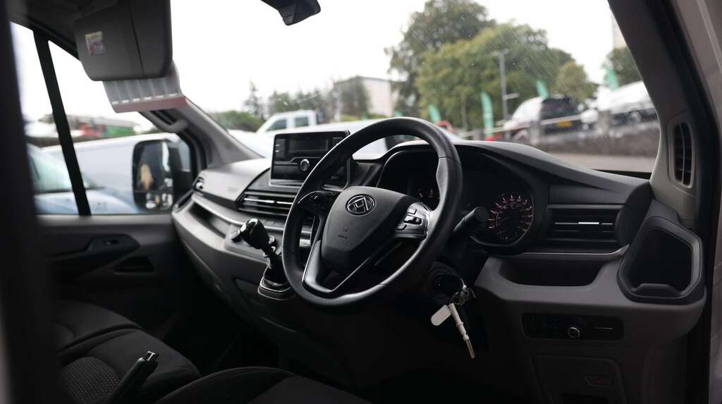 Maxus Deliver 9 2.0 Lux Lh Pv White #15
