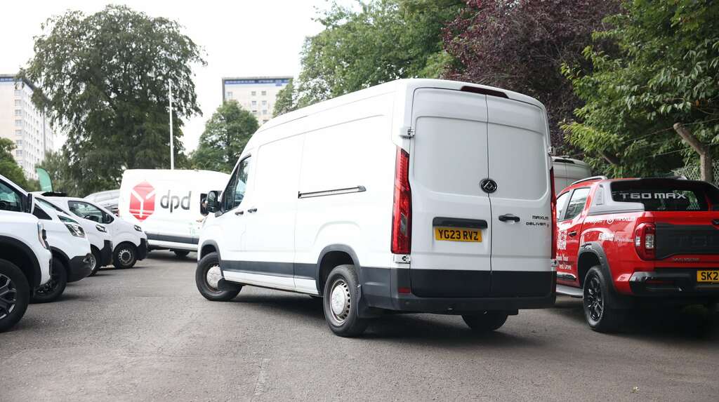 Maxus Deliver 9 2.0 Lux Lh Pv White #4