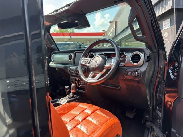 Jeep Wrangler 2.0 Gme Sahara Suv 4Wd Euro 6 Ss Black #4