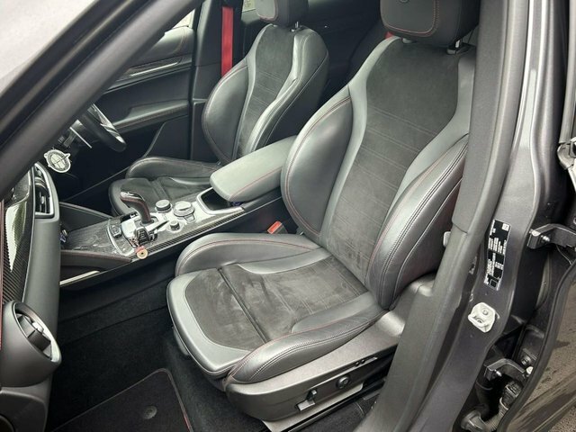 Alfa Romeo Stelvio Veloce Green #10
