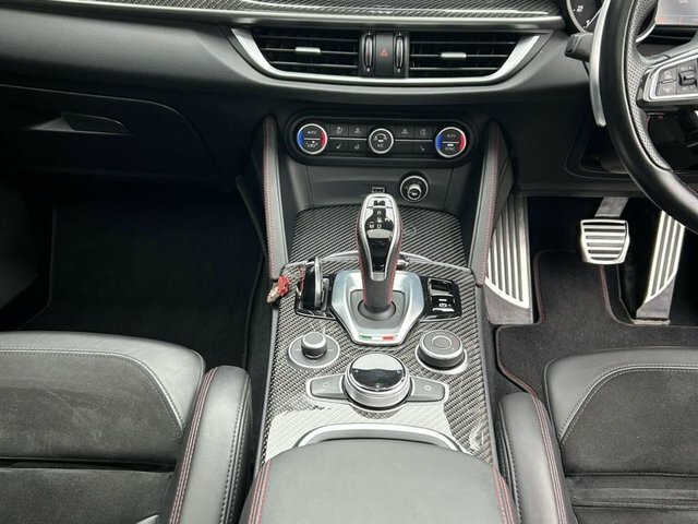Alfa Romeo Stelvio Veloce Green #7