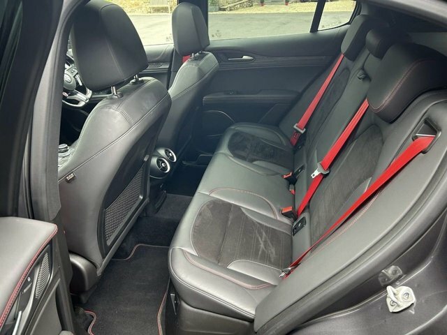 Alfa Romeo Stelvio Veloce Green #9
