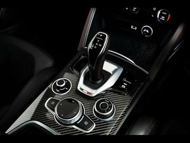 Alfa Romeo Stelvio Veloce Green #16