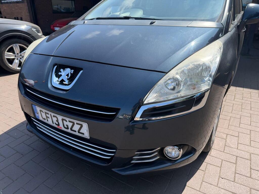 Peugeot 5008 Active White #6