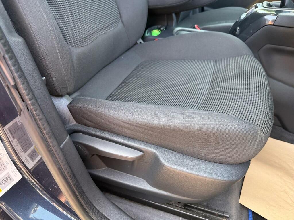 Peugeot 5008 Active White #47