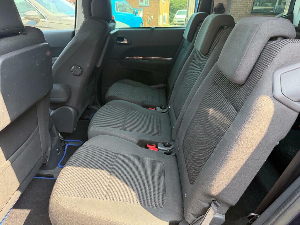 Peugeot 5008 Active White #15